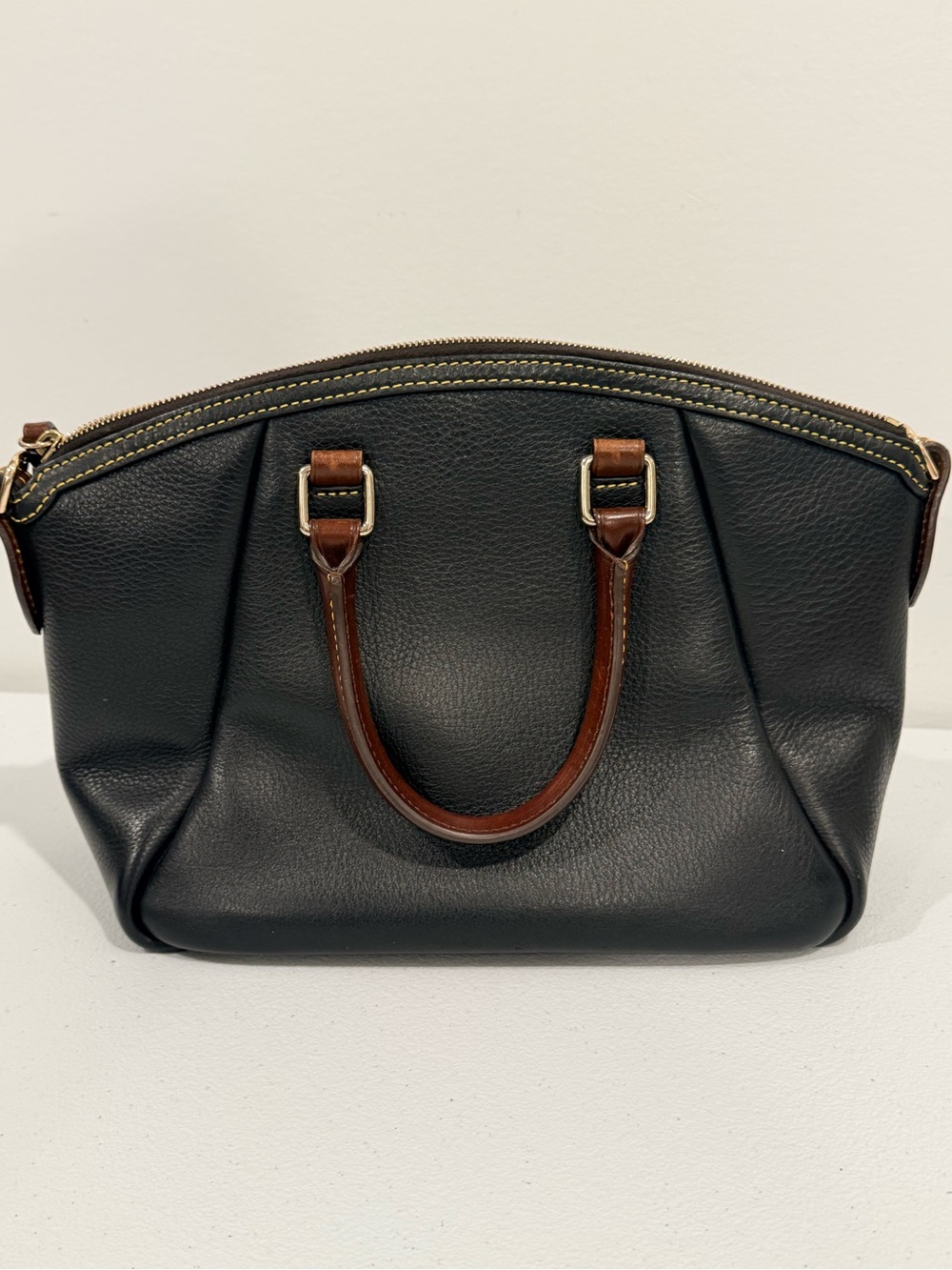 Dooney & Bourke Black & Brown Leather Handbag with Matching Wallet and Strap - Picture 6 of 11